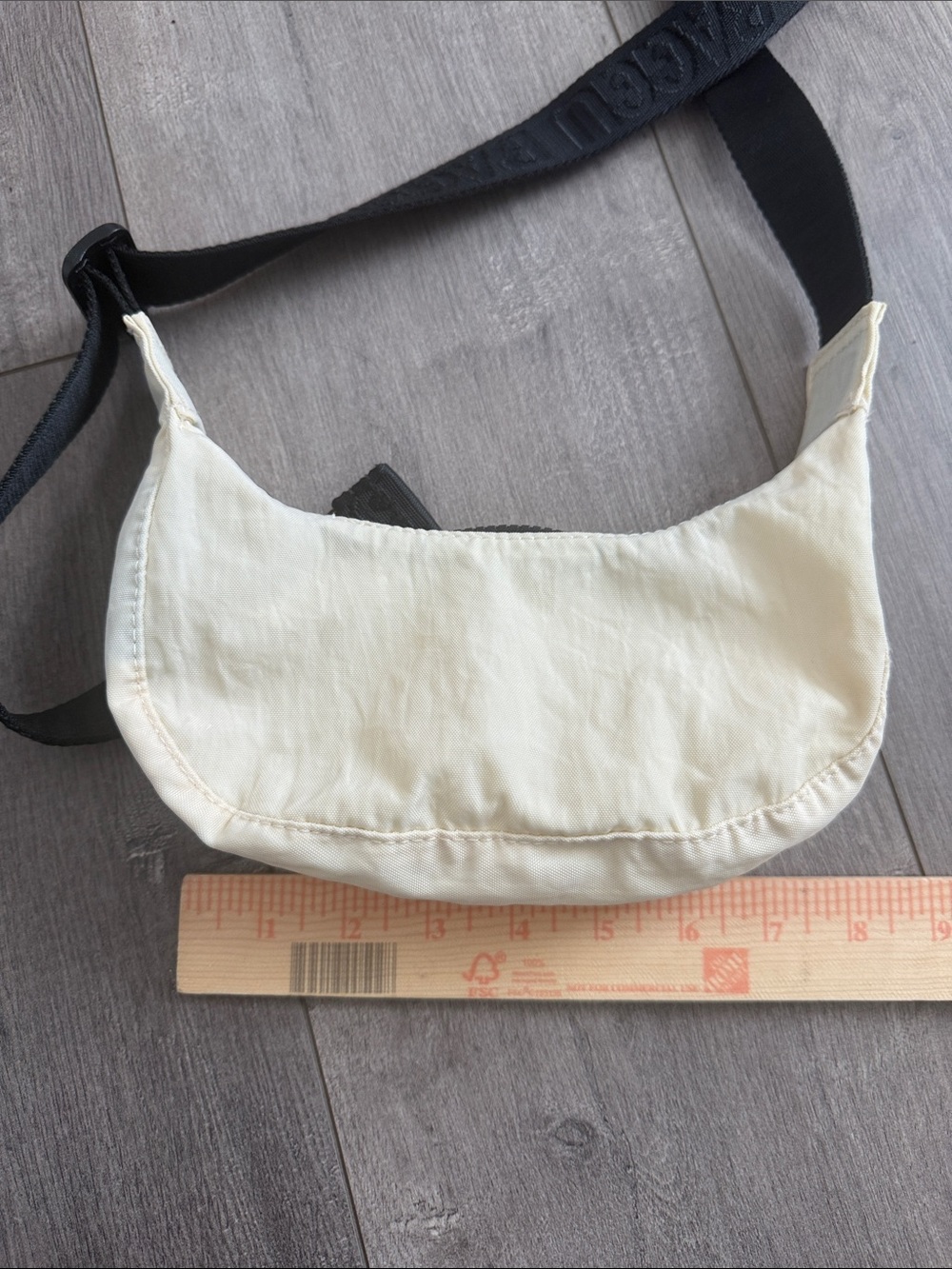 BAGGU Mini Nylon Crescent Bag - Picture 5 of 7